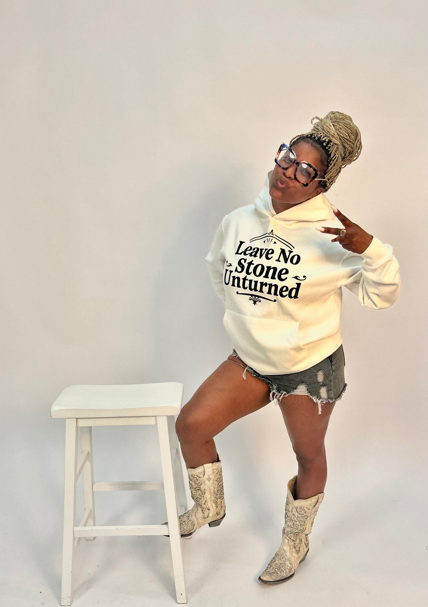 Leave No Stone Unturned hoodie - White